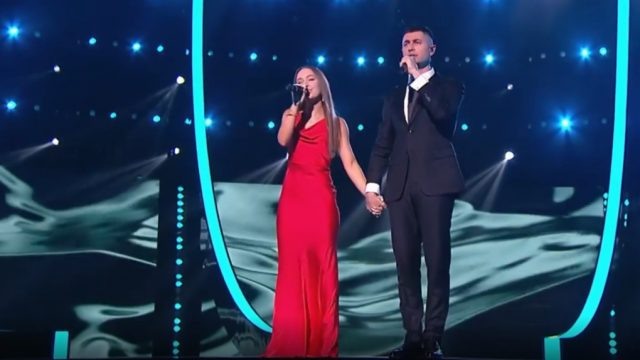    Кадр из шоу «Дуэты»