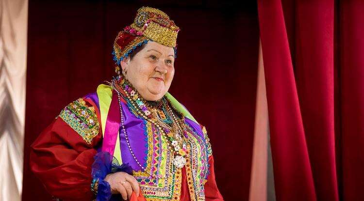 Раиса Файнова сохраняет традиции своего села, восстанавливая старинные нарядыФото: Павел Колядин