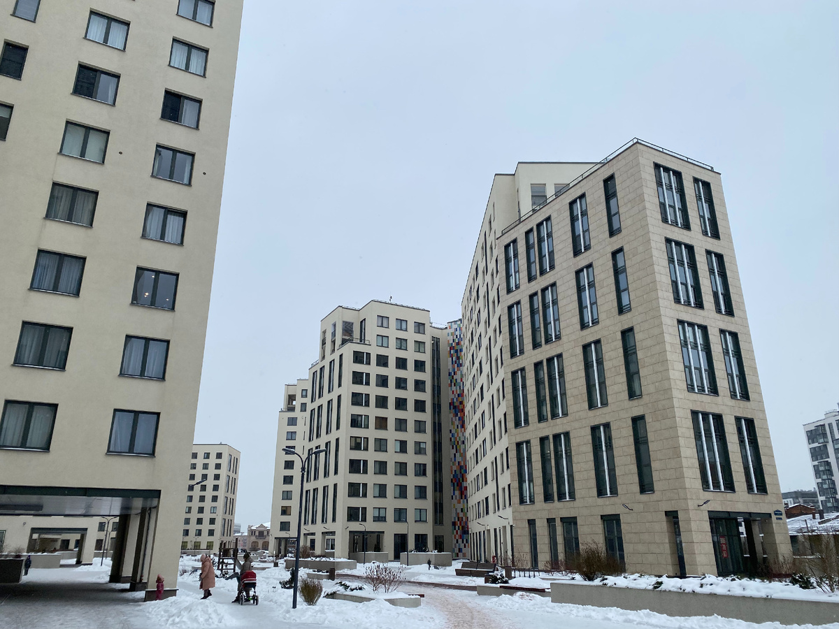 Жилой комплекс с квартирами (ЖК "Галактика Про", г. Санкт-Петербург, ул. Красуцкого, д. 23)