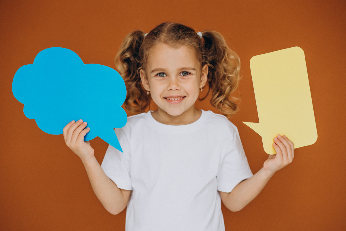 <a href="https://www.freepik.com/free-photo/cute-little-girl-holding-mind-bubbles-isolated-studio_21934482.htm#fromView=search&page=1&position=24&uuid=607fa645-dfd4-49a7-922f-b9bd0d89dac3&query=%D0%A0%D0%95%D0%91%D0%95%D0%9D%D0%9E%D0%9A+%D0%A3%D0%A7%D0%98%D0%A2%D0%A1%D0%AF+%D0%93%D0%9E%D0%92%D0%9E%D0%A0%D0%98%D0%A2%D0%AC">Image by senivpetro on Freepik</a>