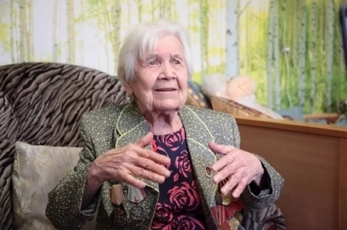    Участница ВОВ Татьяна Кронцева из Томска празднует свое 103-летие