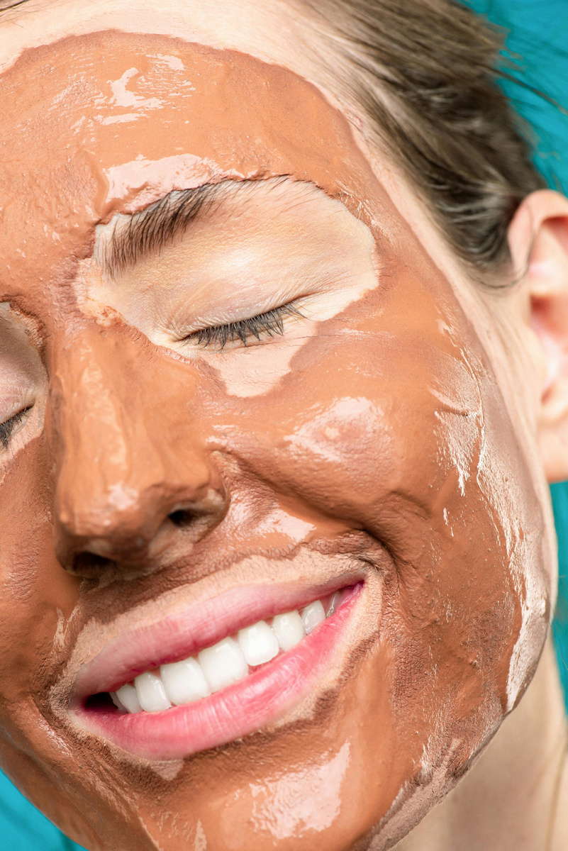 День 1: Глиняная маска – матовая кожа или сухость?