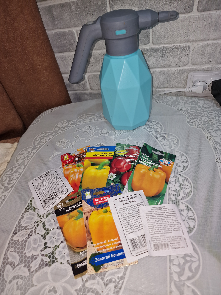 Сортов достаточно большое количество на прилавке, но я выбрала эти. Здесь и всем привычная "Ласточка" и что-то из авторских сортов. 