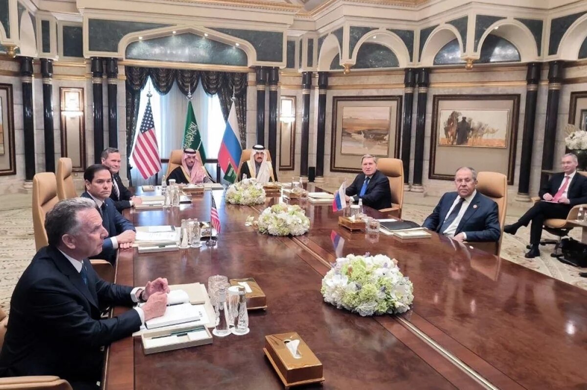    На переговорах в Эр-Рияде.