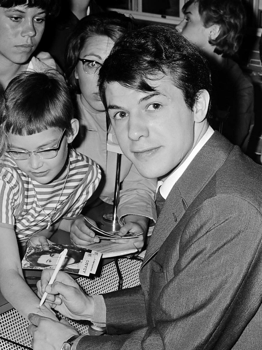 Salvatore Adamo, 1964. Eric Koch for Anefo, CC0, via Wikimedia Commons