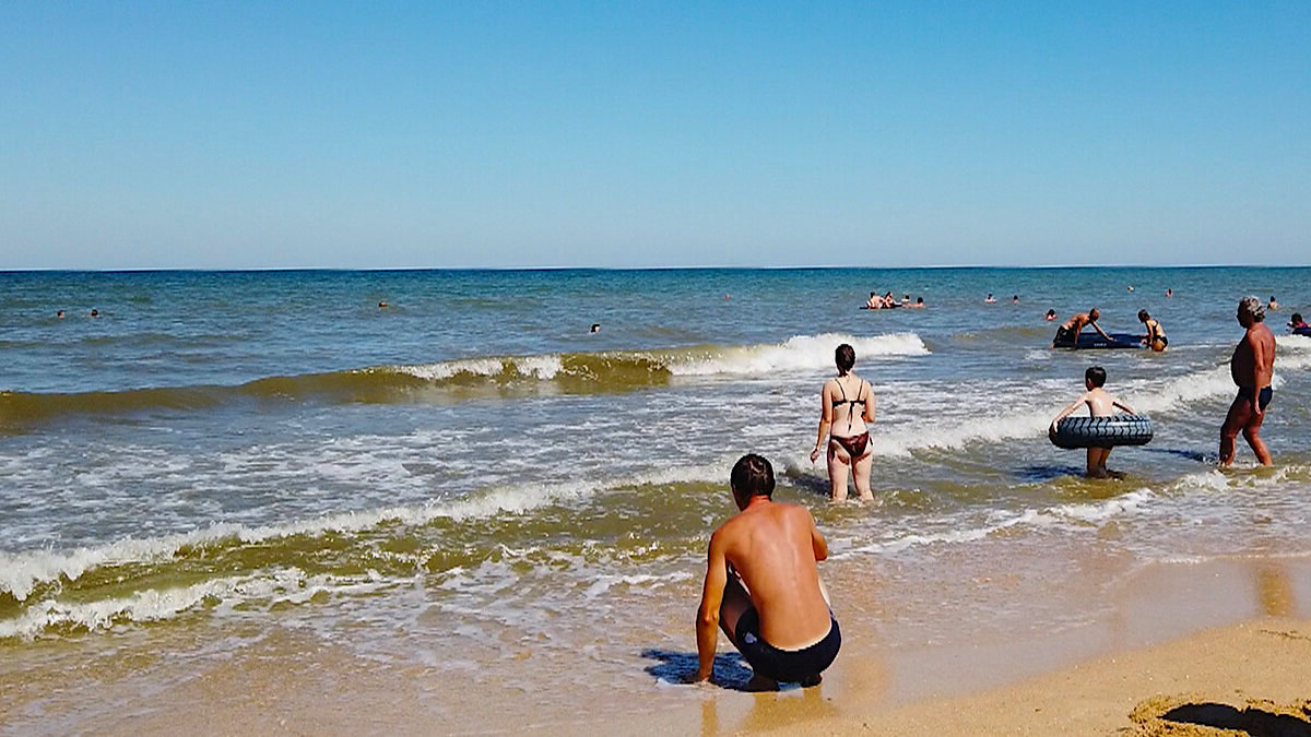 Та самая мутная вода, коричневого цвета