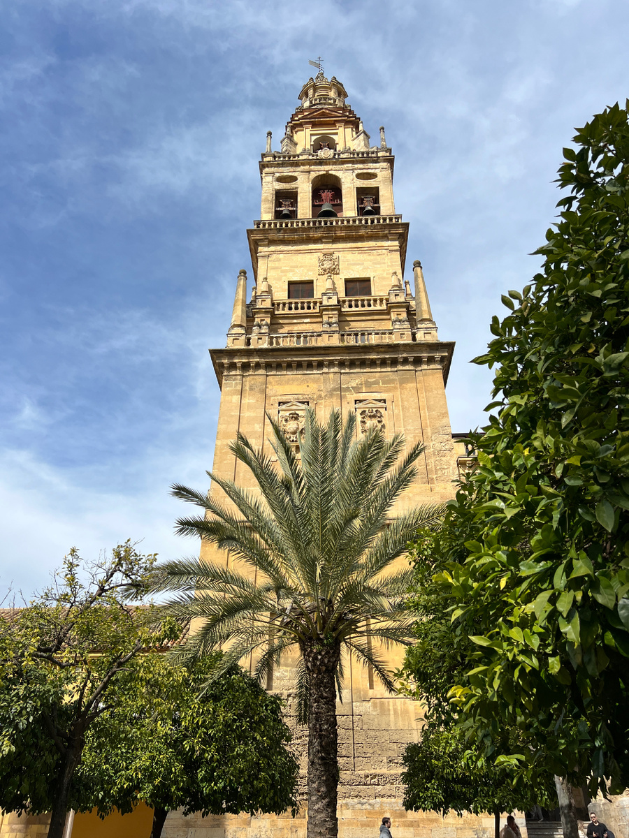 Мескита, колокольня. Кордоба, Испания. Фото автора 