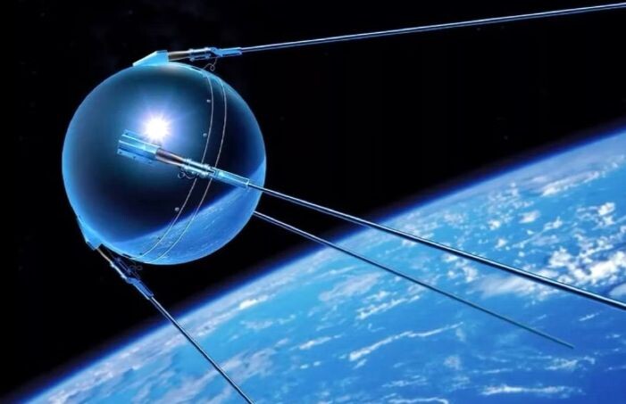 Повесть начинается с расшифровки слова " спутник", а то вдруг не все знают