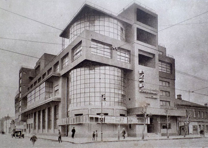 Клуб союза коммунальщиков имени товарища Зуева (позже Дом культуры имени Зуева) назван в честь слесаря Миусского трамвайного депо, казненного в 1907 году за убийство своего начальника. Построен в 1927-1929 годах на Лесной улице по проекту архитектора Ильи Голосова,  считается ярким представителем конструктивизма.