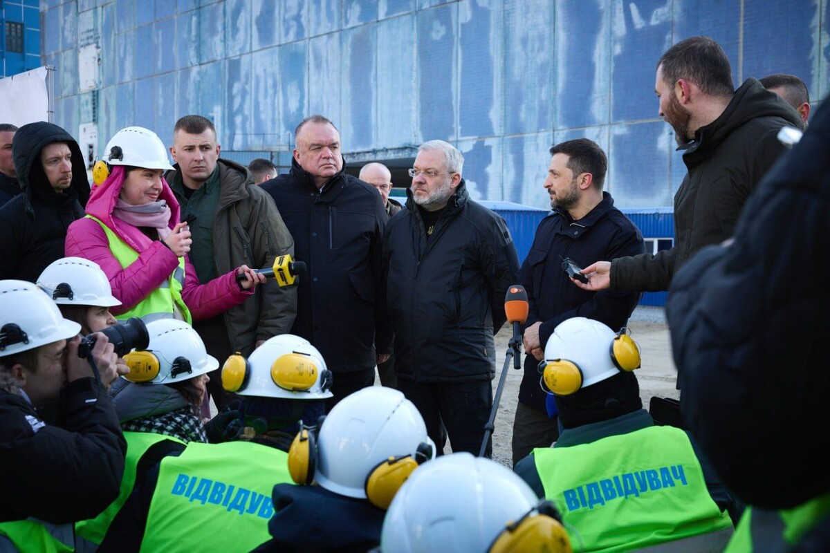    Президент Украины Владимир Зеленский посетил Хмельницкую АС / Источник: Социальные сети