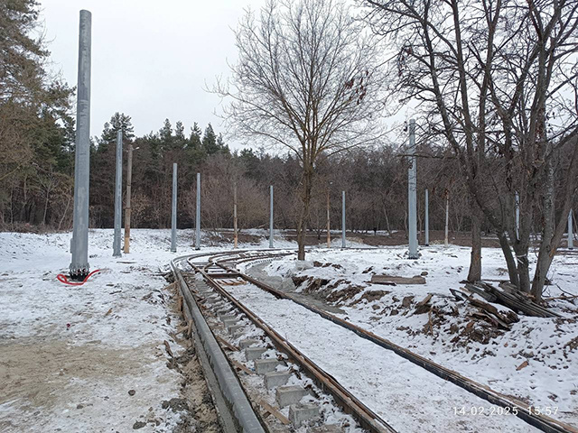    После долгого простоя возобновились работы на трамвайной линии №4