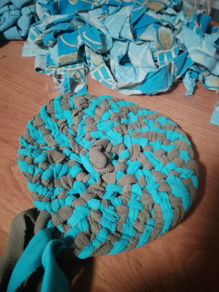 Начало нового коврика узором Лучистый. 