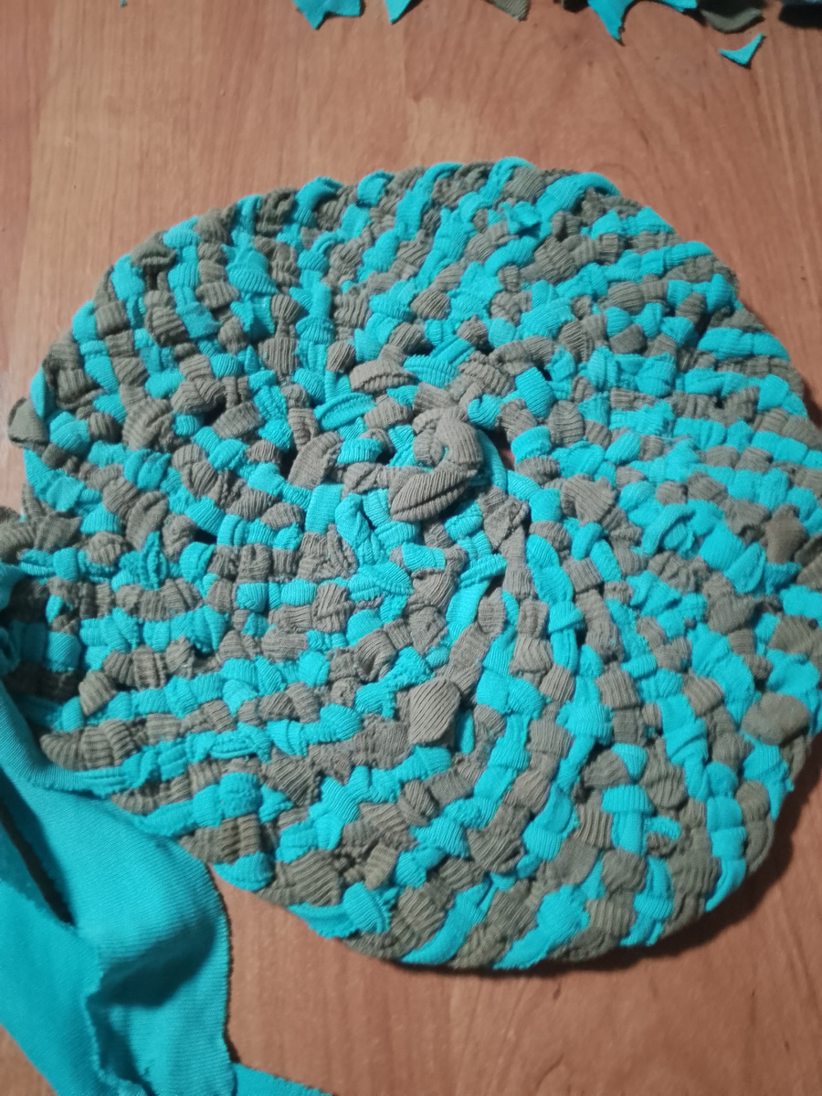 Центр коврика готов. 