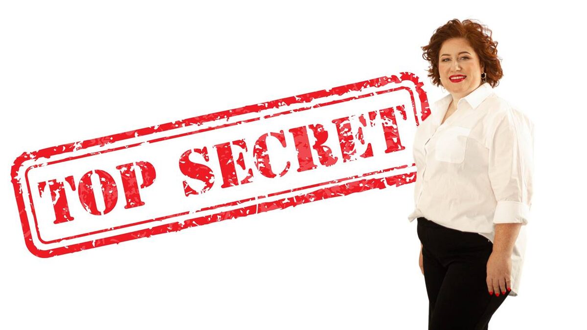 Баркалова Оксана Ивановна. Суммарно удержала в кошельке предпринимателей более 100 млн. руб. Профильное высшее образование (Бухучет, анализ и аудит; Налоговый юрист; Внутренний Аудитор) член Палаты налоговых консультантов