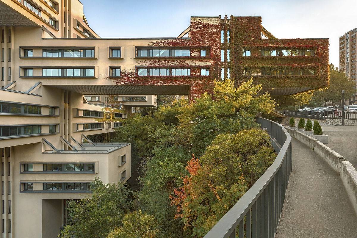 Центральный офис банка BOG.