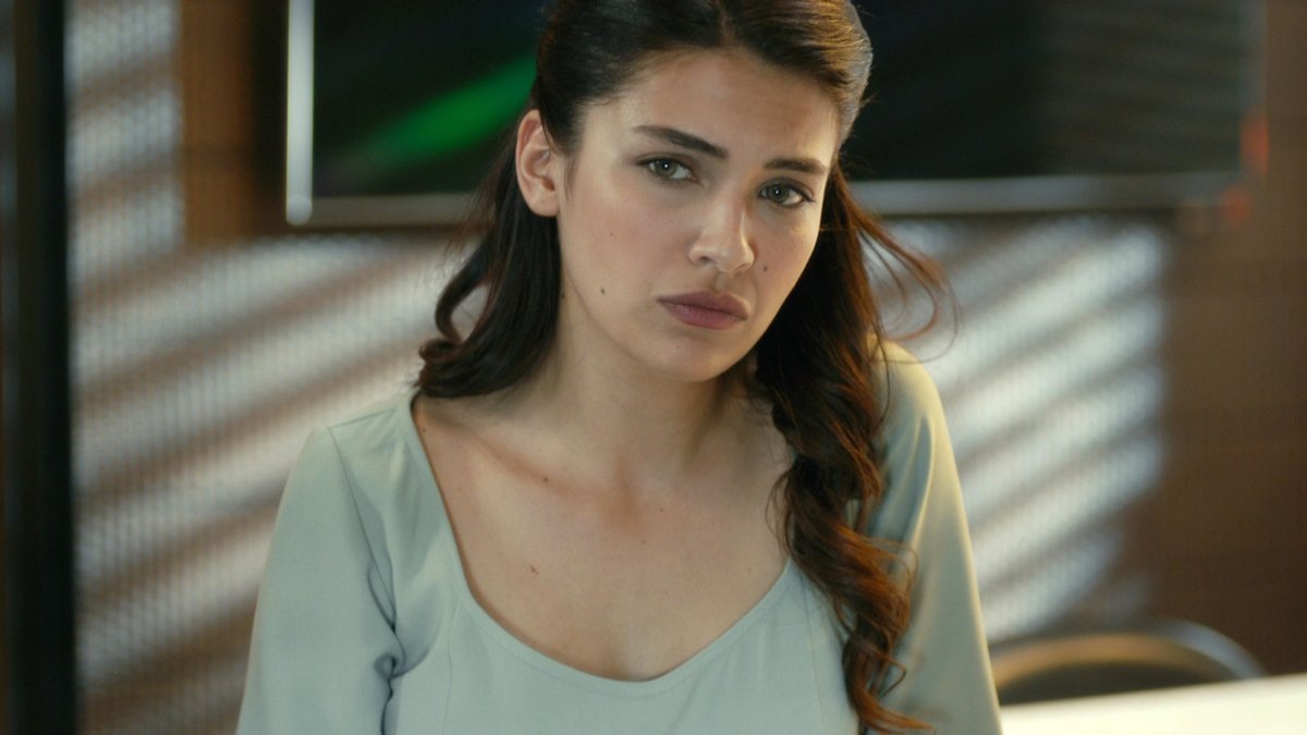 кадр из сериала "Сокровенное"