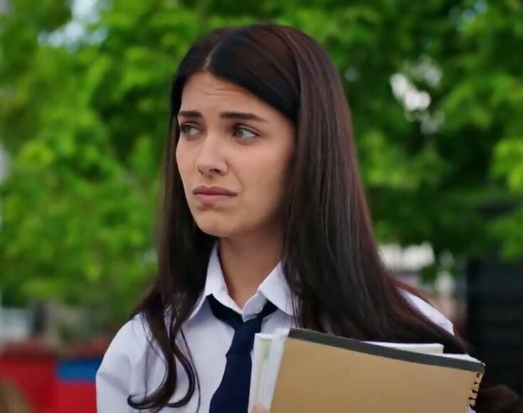 кадр из сериала "Обиженные цветы"