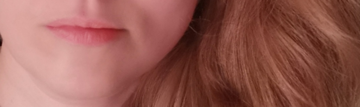 Если ты захочешь вдруг меня поцеловать, Ветер знает, где меня искать... 