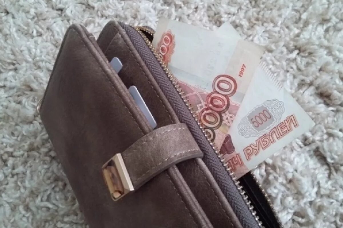    В Рязани суд обязал выплатить зарплату подросткам, работавшим неофициально