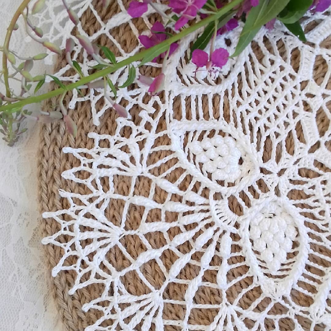 Кружевная салфетка крючком