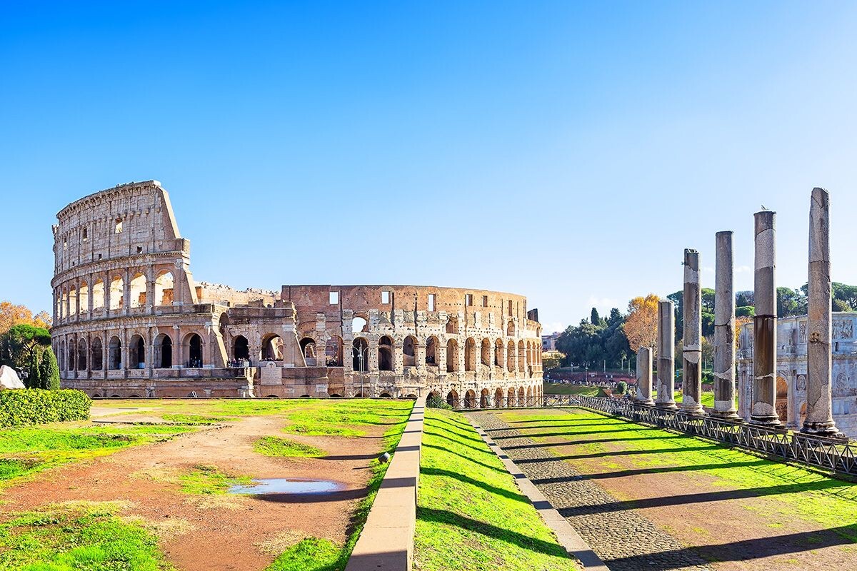 Дорога в Колизей. Источник: Shutterstock📷
