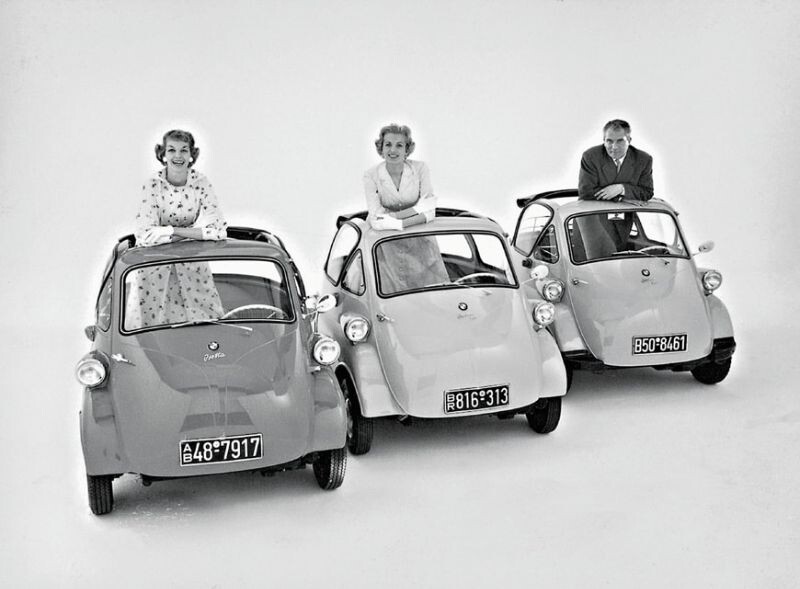 Isetta произвела сенсацию, когда была представлена автомобильной прессе в Турине в ноябре 1953 года. Она не была похожа ни на что виденное ранее.