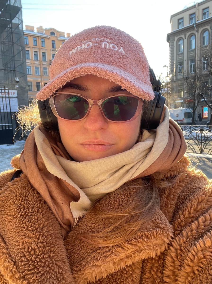 Волшебные очки темнеют.:)