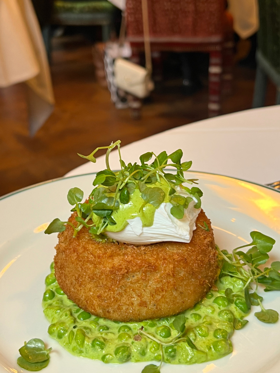 Рыбная котлета из популярного ресторана «The Ivy”. Фотография из личного архива. 