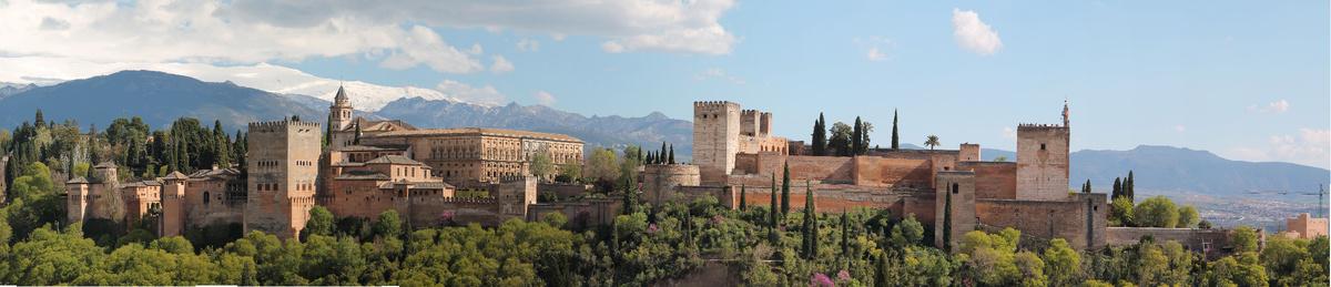 Дворцово-парковый комплекс Альгамбра. Город Гранада. Испания