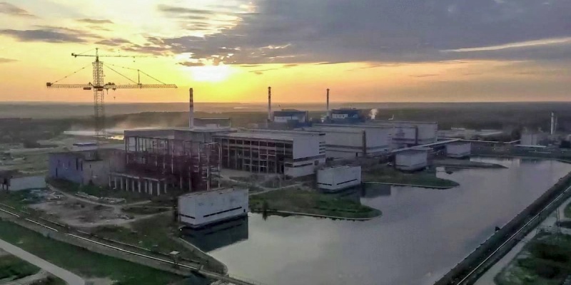    Николай Азаров: "Кретинизм и коррупция Киева по отношению к атомной энергетике заведёт страну в тупик"