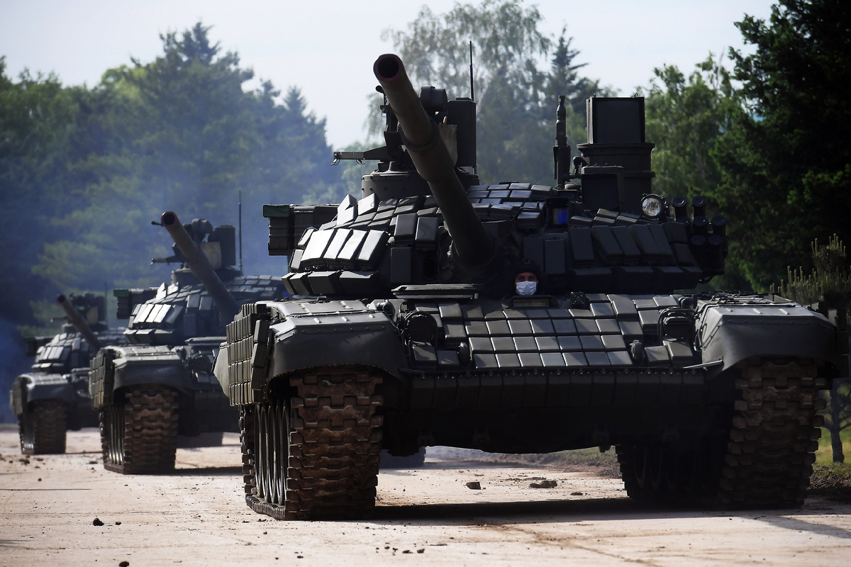 Танки Т-72Б1МС , поставленные из России на учениях армии Сербии.                                                                                         Фото: mod.gov.rs