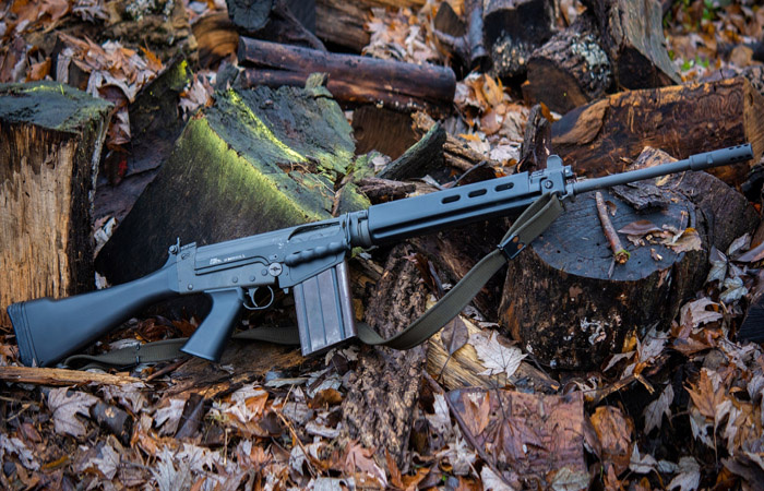 Винтовка FN FAL./ Фото: goodfon.ru