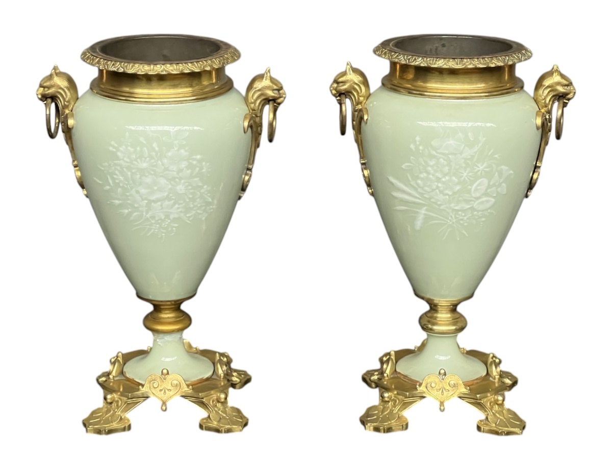 Пара селадоновых фарфоровых ваз Minton, 19 век