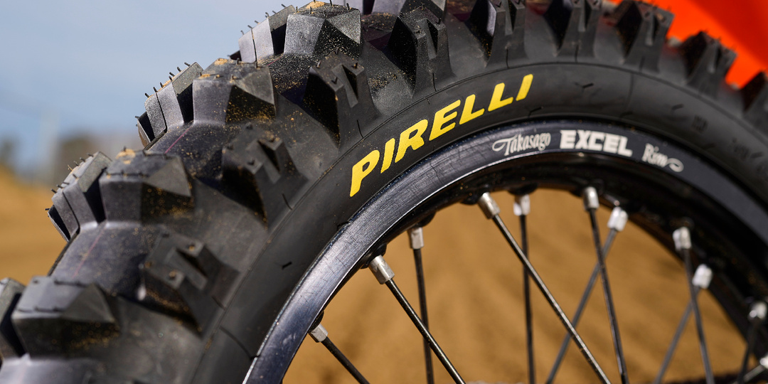 Новые внедорожные шины Pirelli Scorpion MX32 Mid Soft для мотокросса