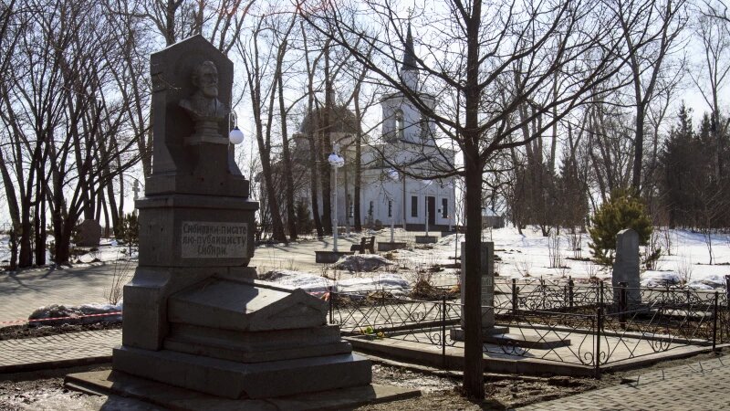     Могила Николая Ядринцева в Нагорном парке. Анна Зайкова