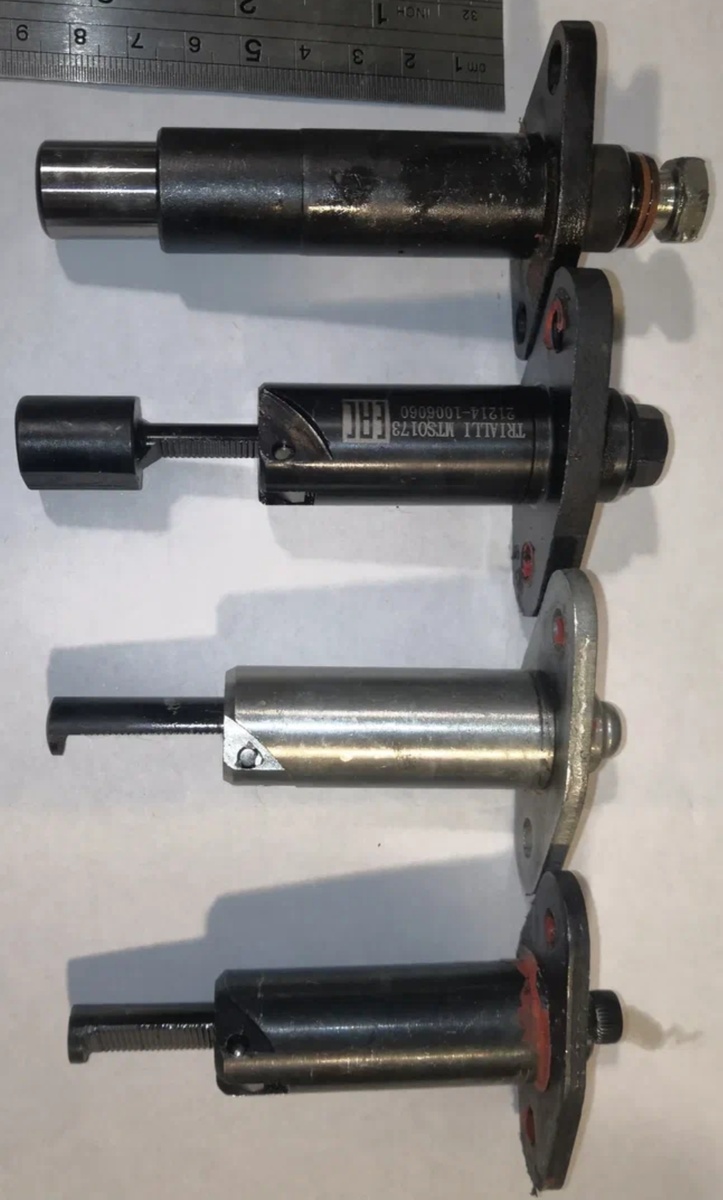 ПЕРВЫЙ С ВЕРХУ: ГИДРО НАТЯЖИТЕЛЬ. ОСТАЛЬНЫЕ РАЗНЫЕ ВАРИАНТЫ АВТО НАТЯЖИТЕЛИ!