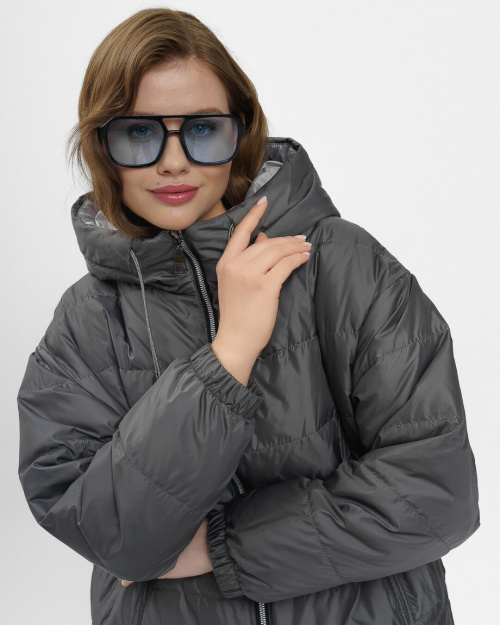 Темно-серая демисезонная женская куртка