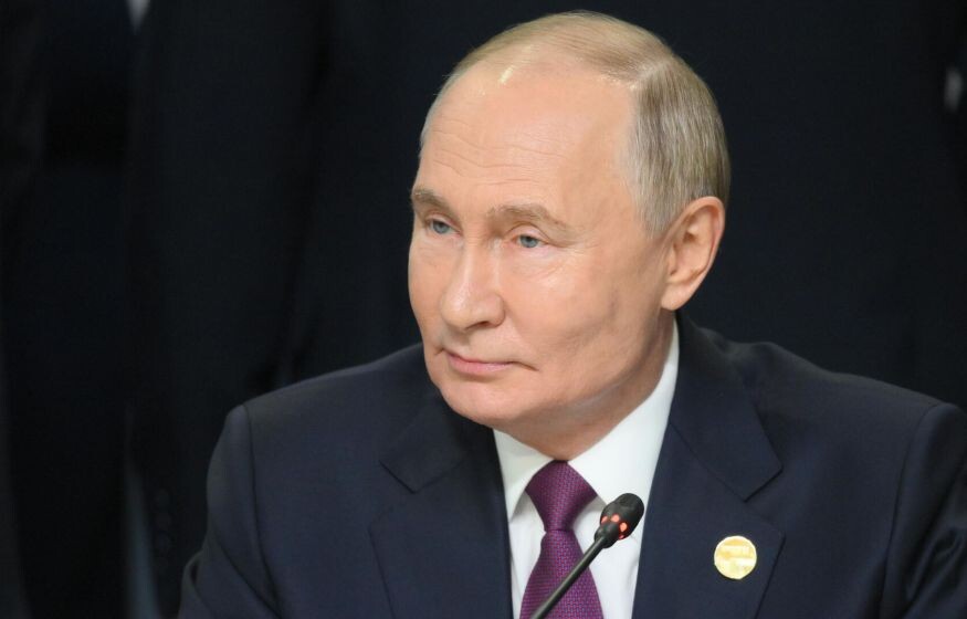    «Пенсионеры, работающие, неработающие и дети. Всем, каждому по 65 тысяч рублей»: Путин