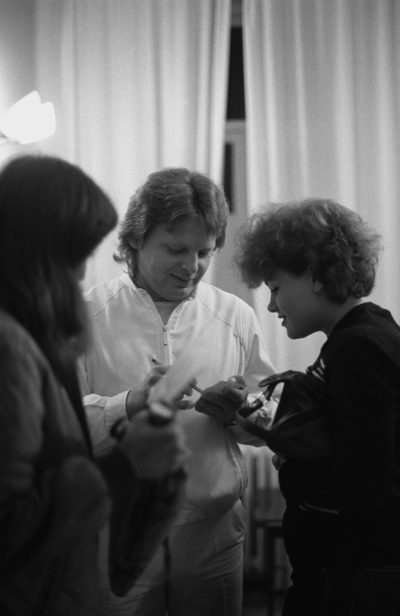    Юрий Антонов работал с такими известными музыкальными коллективами, как «Тоника» Виктора Вуячича, ВИА «Поющие гитары», ВИА «Добры молодцы», ВИА «Весёлые ребята», «Аэробус» и другие / РИА Новости