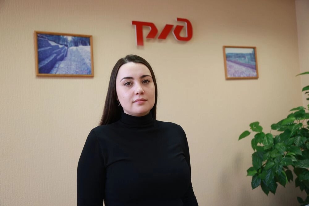    Алина Максимова: "Моя главная задача – достучаться до людей, чтобы они понимали, что железная дорога – это зона повышенной опасности" Фото:  АиФ/ Виктор Крутов