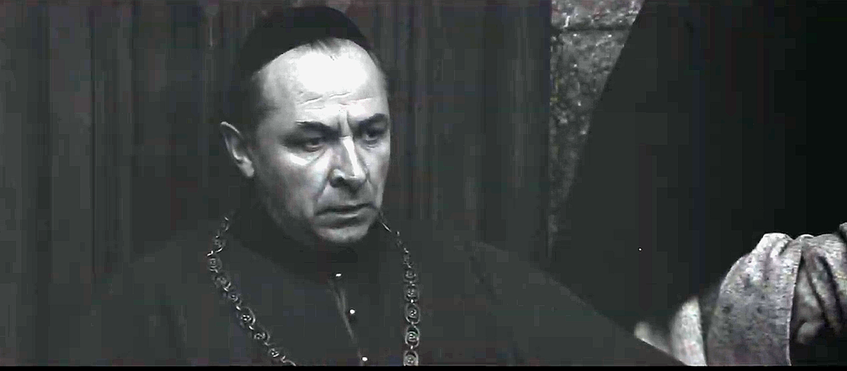 "Повинись Жанна. Признай вину в своих преступлениях".