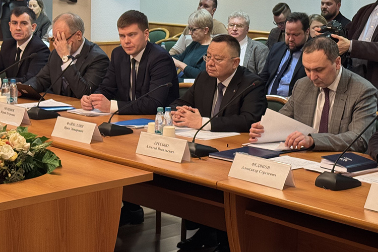    Ирек Файзуллин: «Банк рекомендовал подрядчика и сейчас не хочет отвечать. В данной ситуации: а где служба безопасности банка? Давайте комплексно додумаем».   
Фото: Елена Колебакина-Усманова