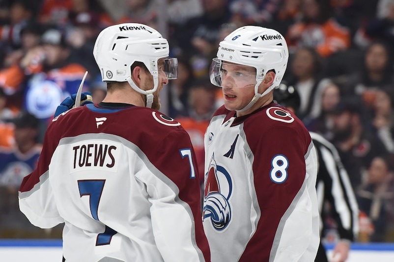 Макар и Тэйвз