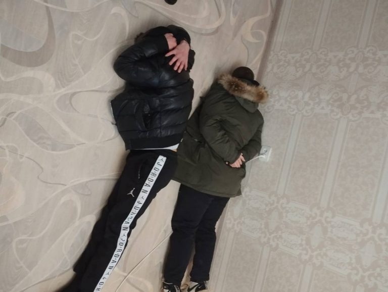    В Оренбурге у подростков изъяли 40 свёртков с наркотиком Оренбуржье