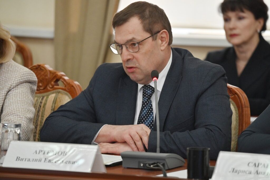     Глава администрации Рязани Виталий Артёмов