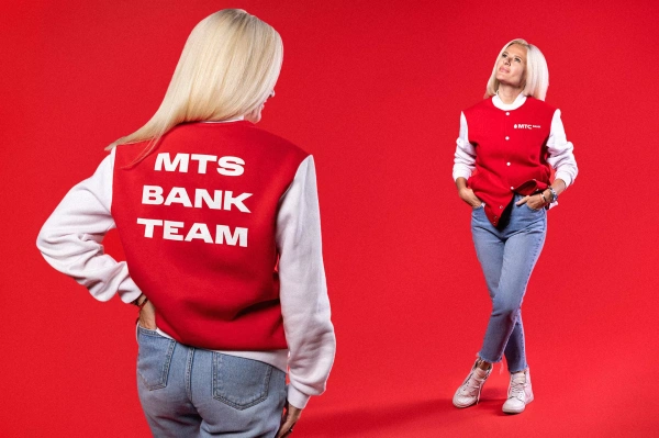 МТС выпустили бомберы и спортивные костюмы для своих сотрудников