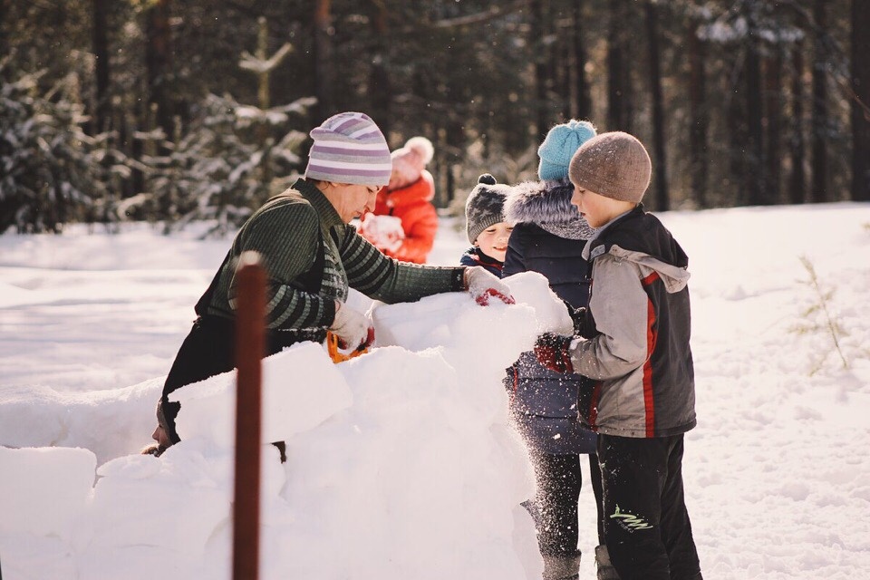    Молодежь Сургутского района приглашают на соревнования по постройке иглу