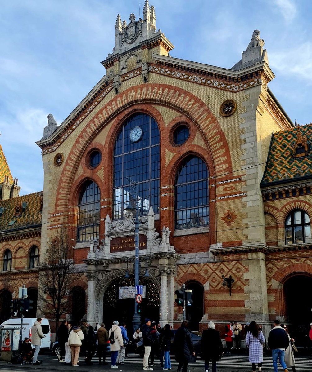 Крытый рынок Központi Vásárcsarnok, Венгрия, Будапешт декабрь 2024