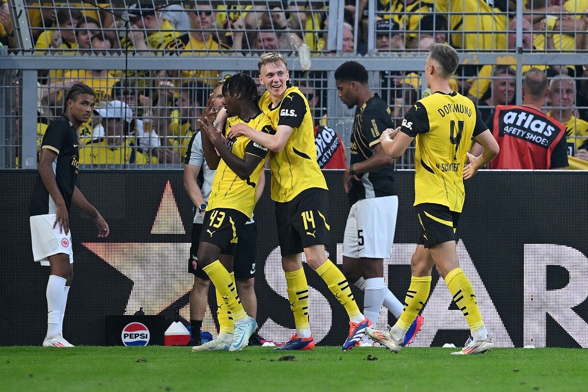 Пришла пора закончить со стадией стыков в еврокубках. В среду, 19 февраля, на стадионе «Сигнал Идуна Парк» в Дортмунде «Боруссия» сыграет с лиссабонским «Спортингом». Стартовый свисток ответного матча запланирован на 20:45 мск.
