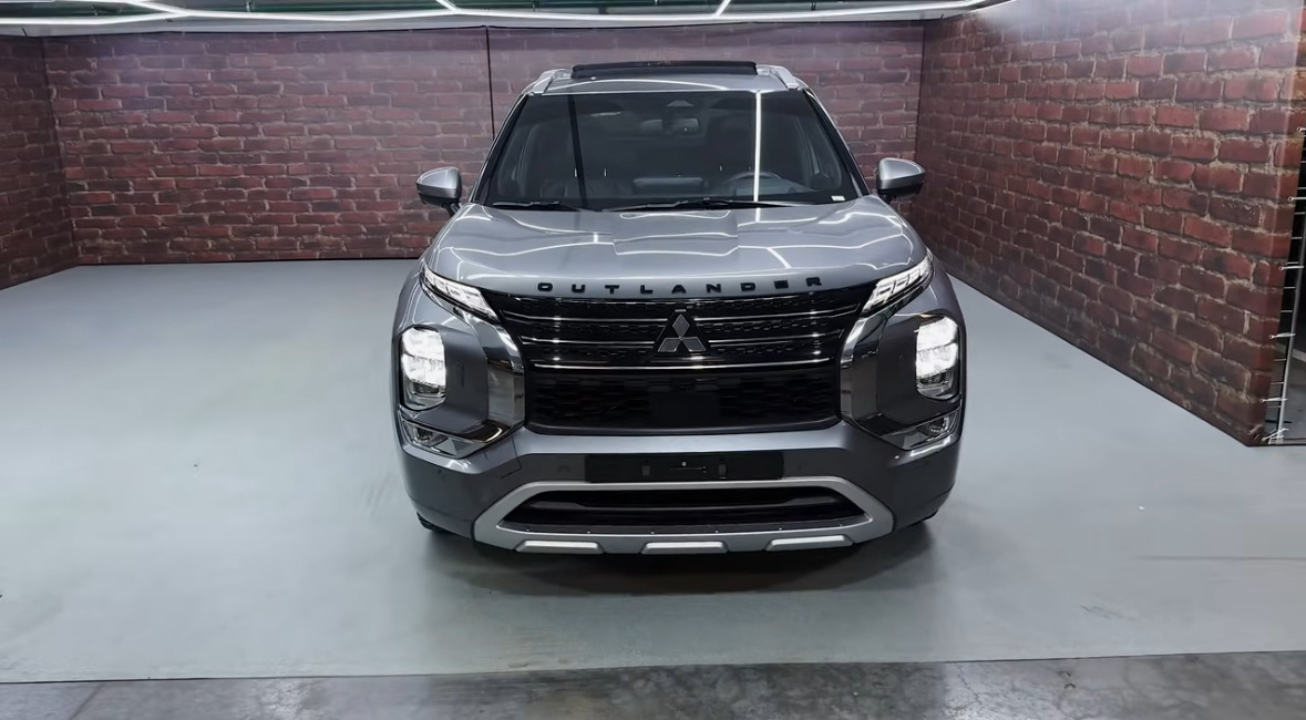 Mitsubishi Outlander 2025